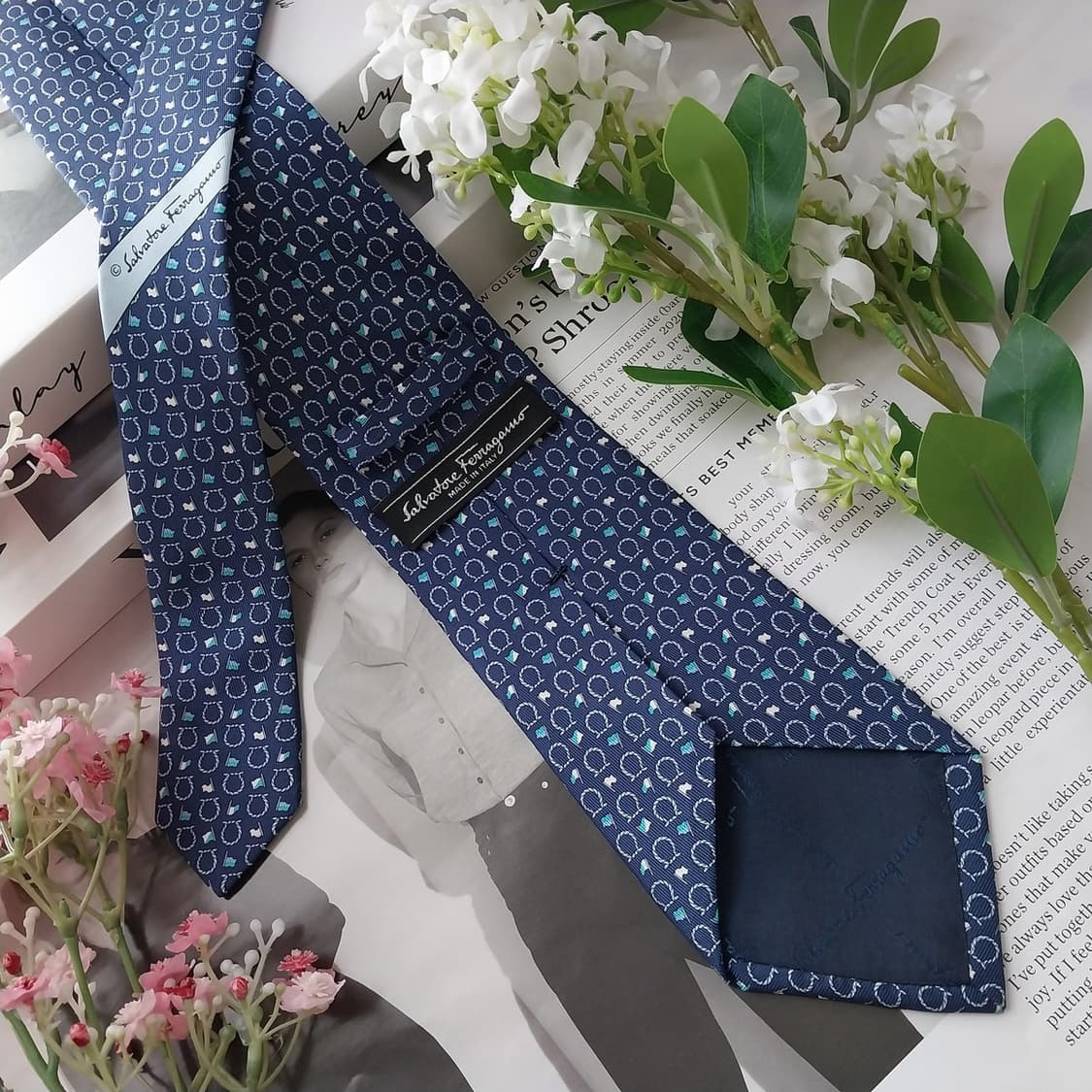 페라가모 실크 네이비 간치니 넥타이 8.2cm A+등급 K1832
 상품이미지4