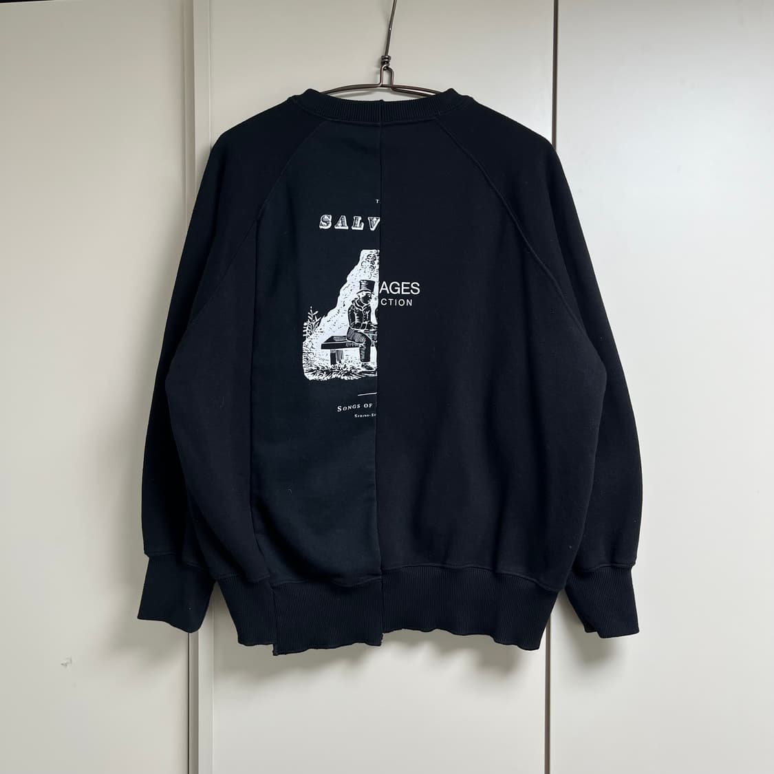 The Salveges reconstructed crewneck 상품이미지3