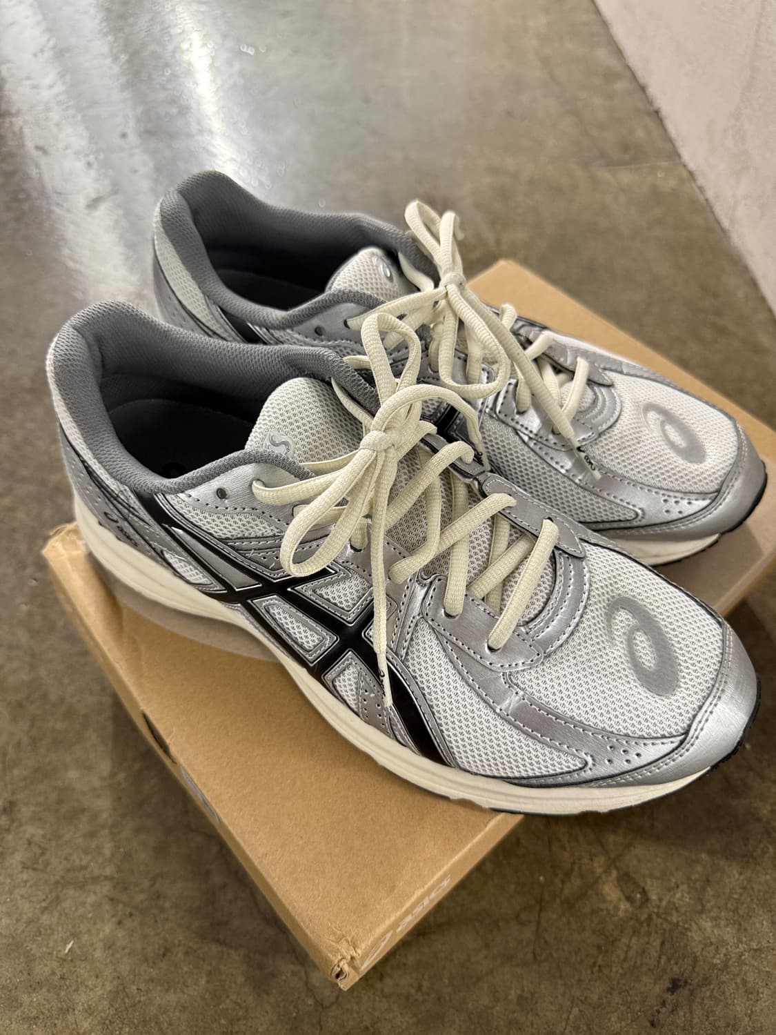 아식스 젤 1130 블랙/그라파이트 270mm 상품이미지1