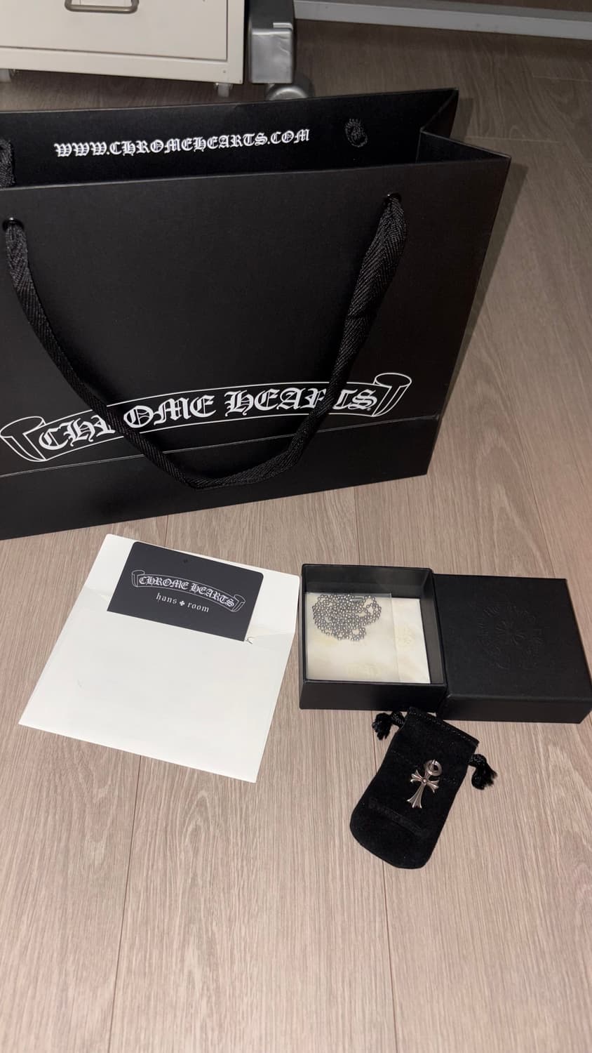 크롬하츠 타이니 크로스 참 펜던트 목걸이 풀박스(한스룸 구매) 상품이미지1