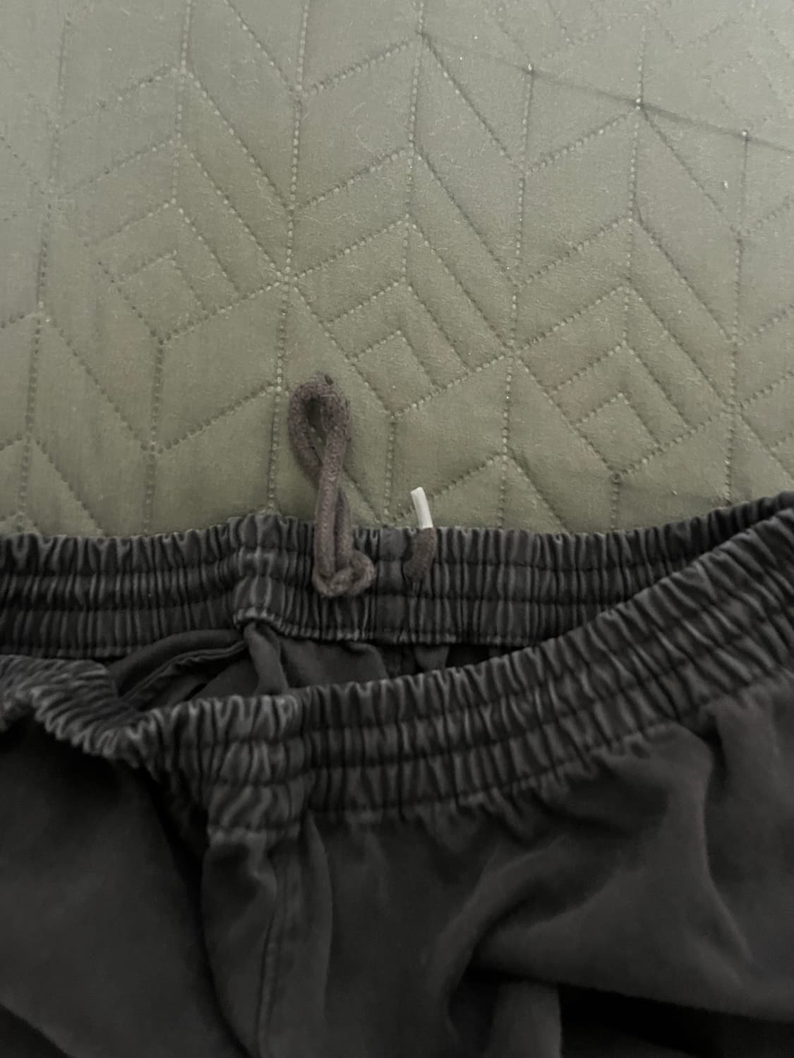 이지갭 메인라인 사틴카고 블랙 M 중고 상품이미지4