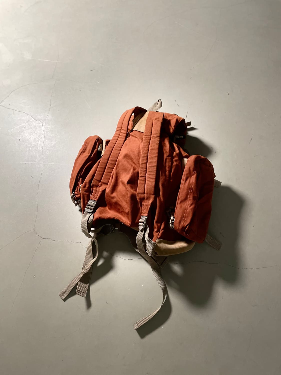 남이서팔 : Multi-Pocket Backpack 상품이미지5