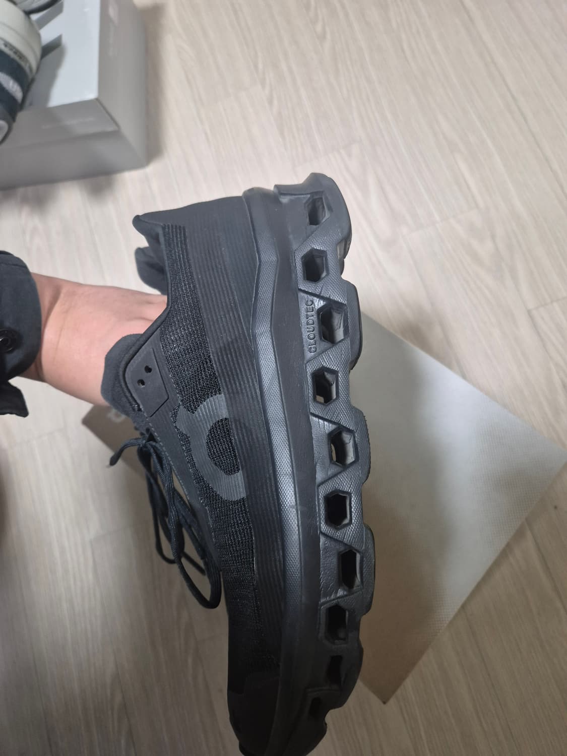 온러닝 클라우드몬스터 보이드 290 상품이미지2