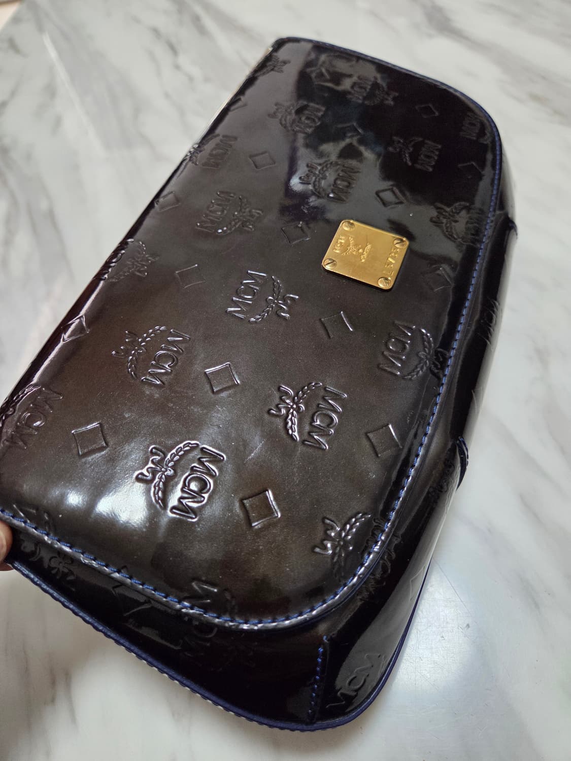 MCM 페이턴트 숄더백 상품이미지4