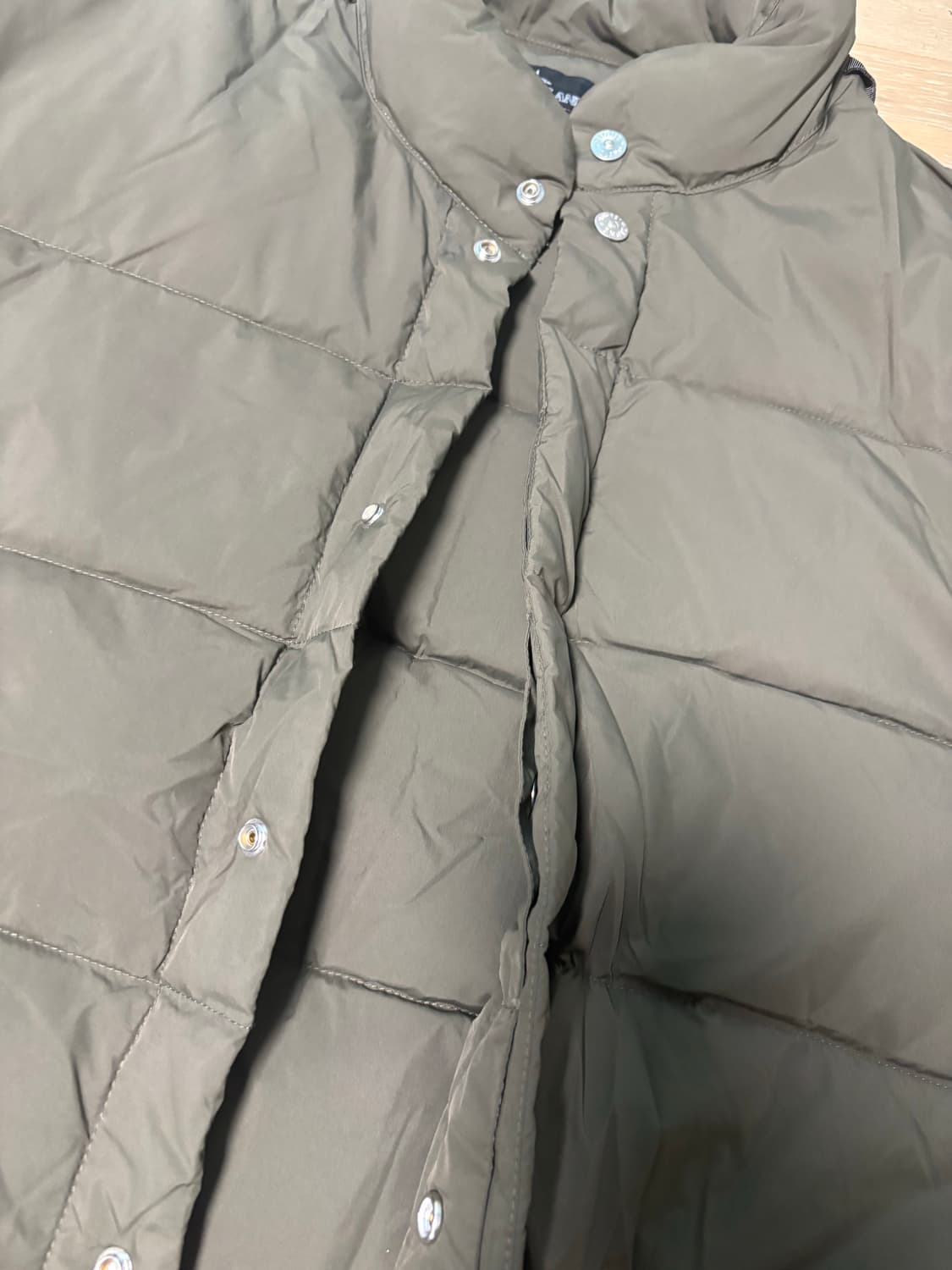 스톤아일랜드 올리브 패딩 상품이미지1