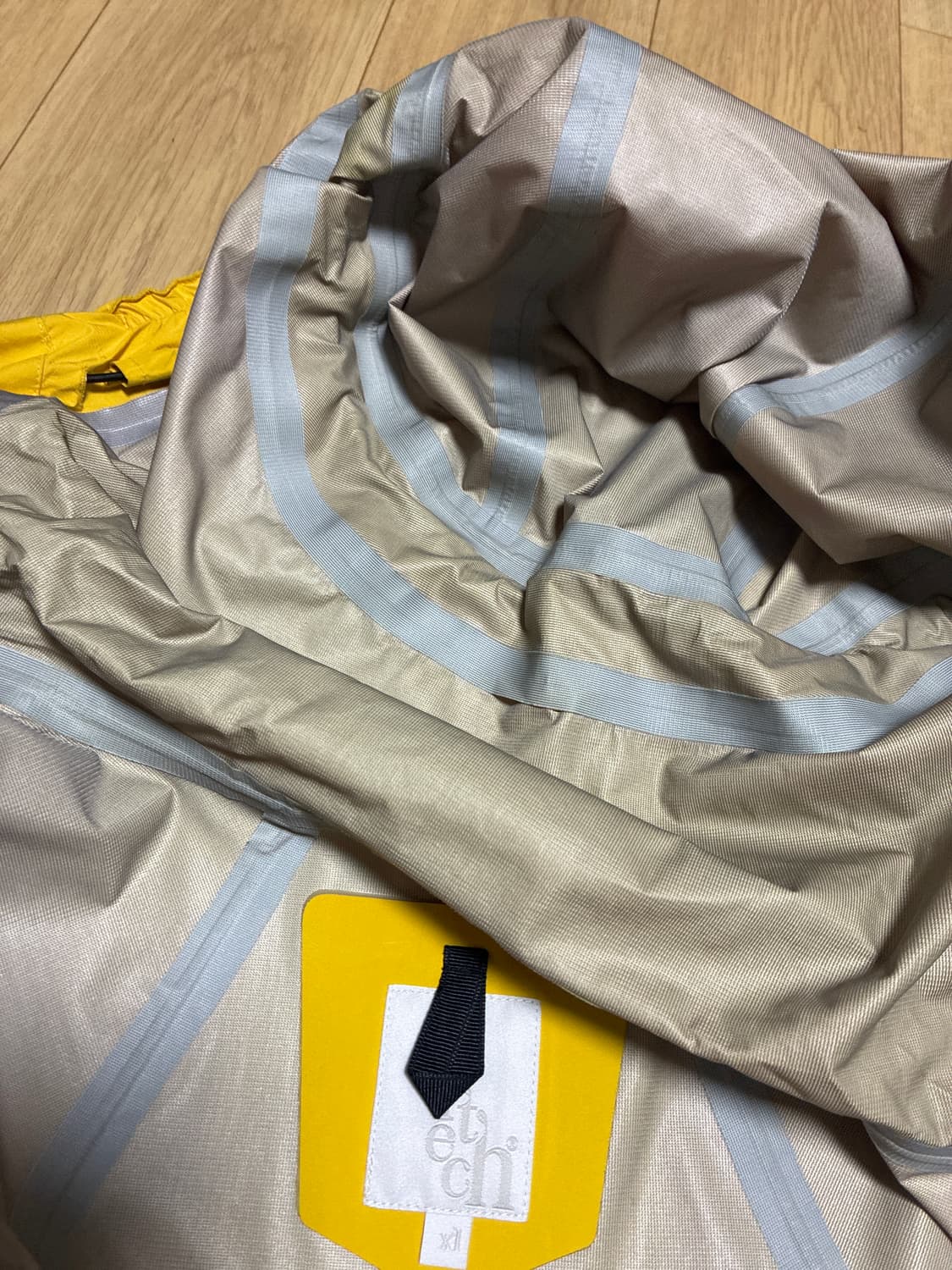 Fetch 바람막이 상품이미지3