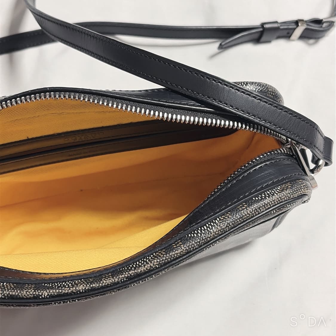 고야드 카페르 크로스백 상품이미지7