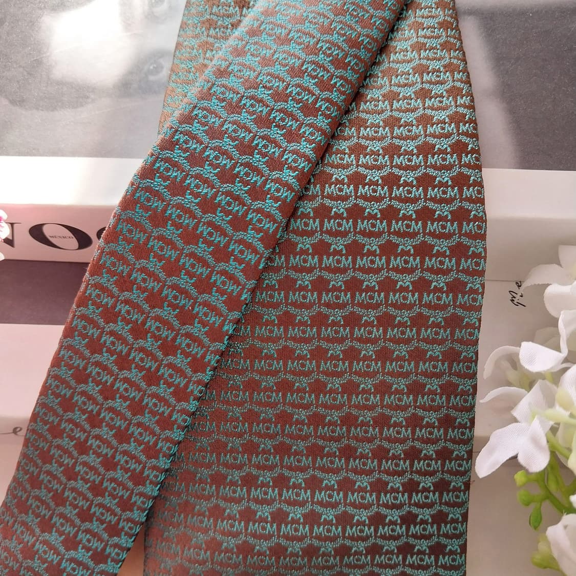 MCM 실크 올오버 로고 패턴 넥타이 9.3cm A+등급 K1526
 상품이미지3