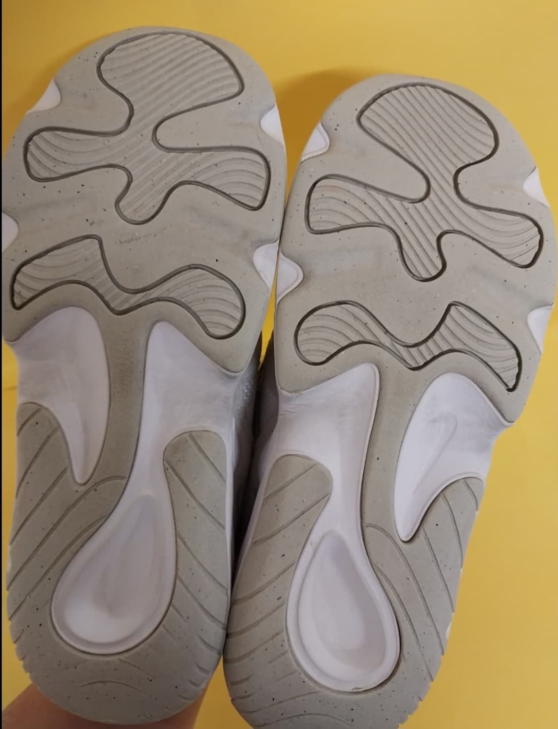 여성 나이키 테크 헤라 화이트 런닝화, 운동화 (235) 상품이미지8