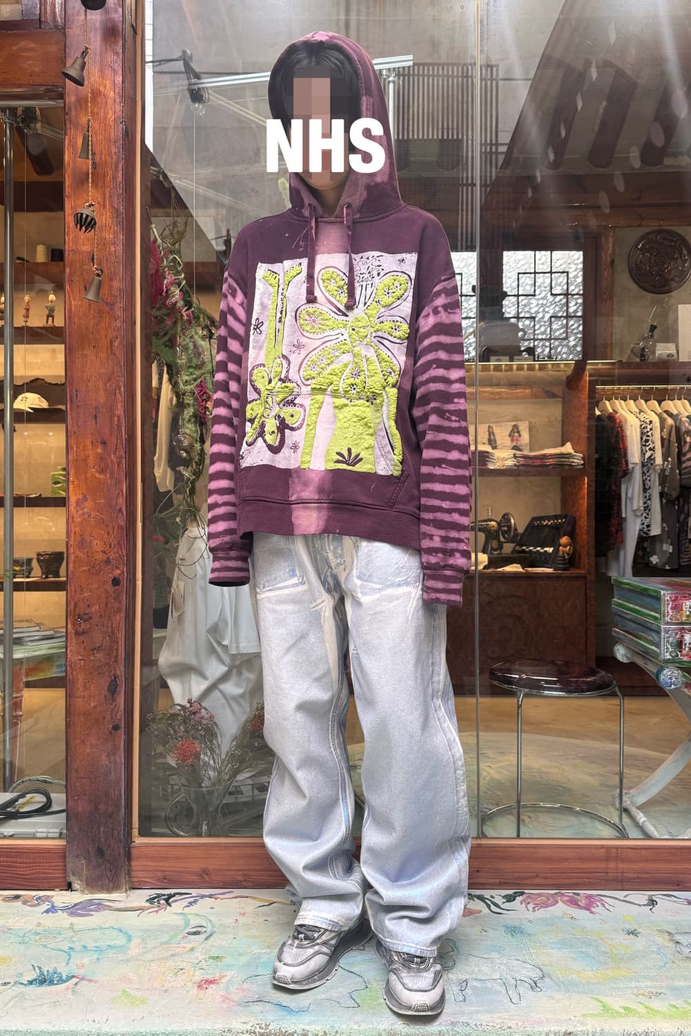 EPI•TAPH london hand graphic Hoodie 상품이미지3