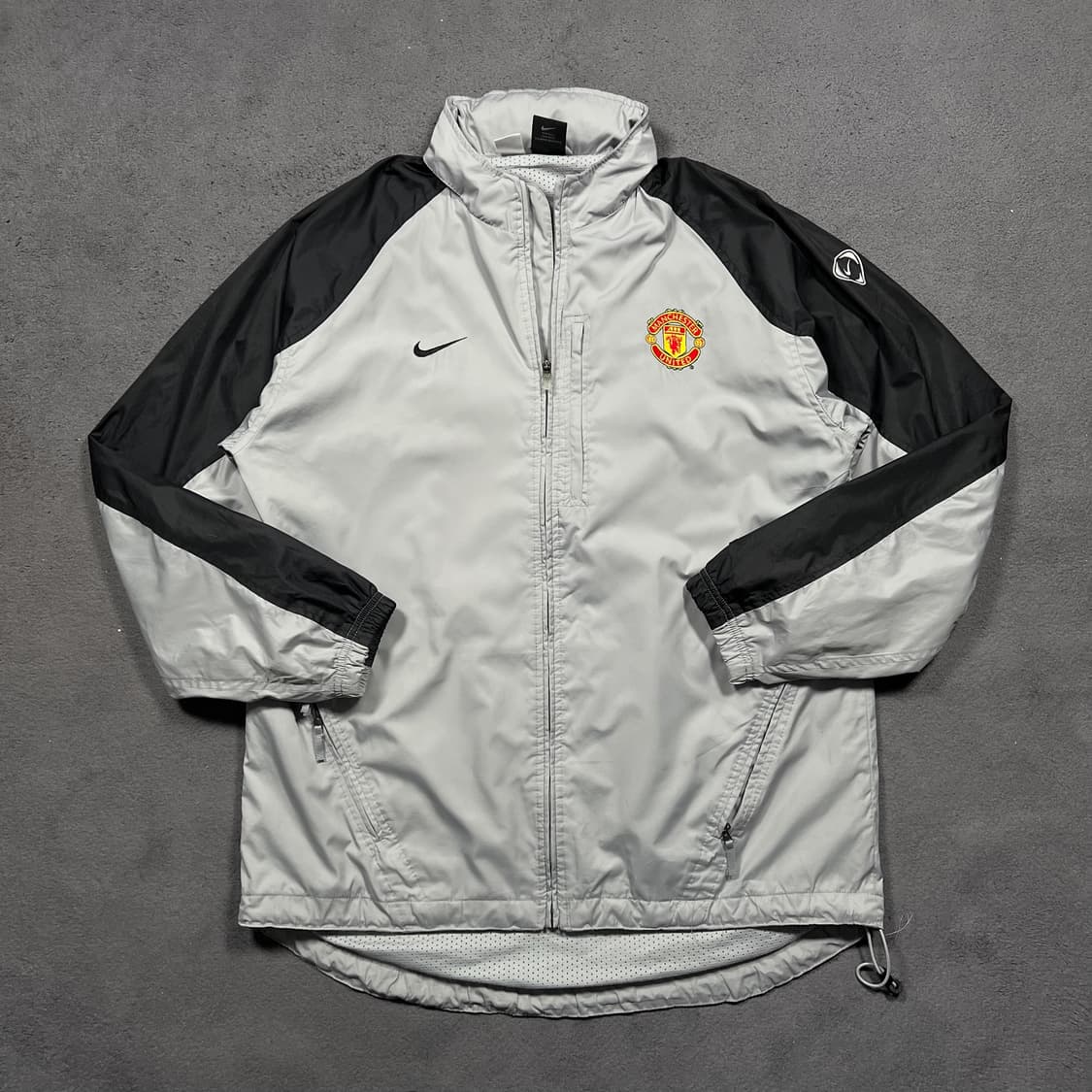 나이키 02-04시즌 맨체스터 유나이티드 보다폰 바람막이 상품이미지1