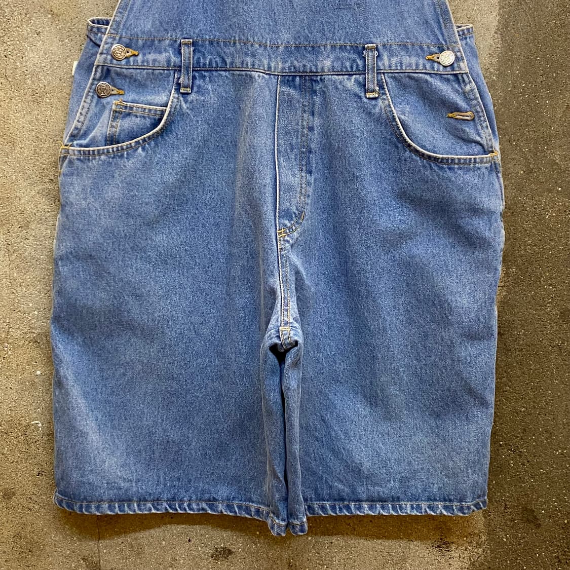 90s Made in USA 빈티지 루니툰 데님 오버롤 반바지 상품이미지4