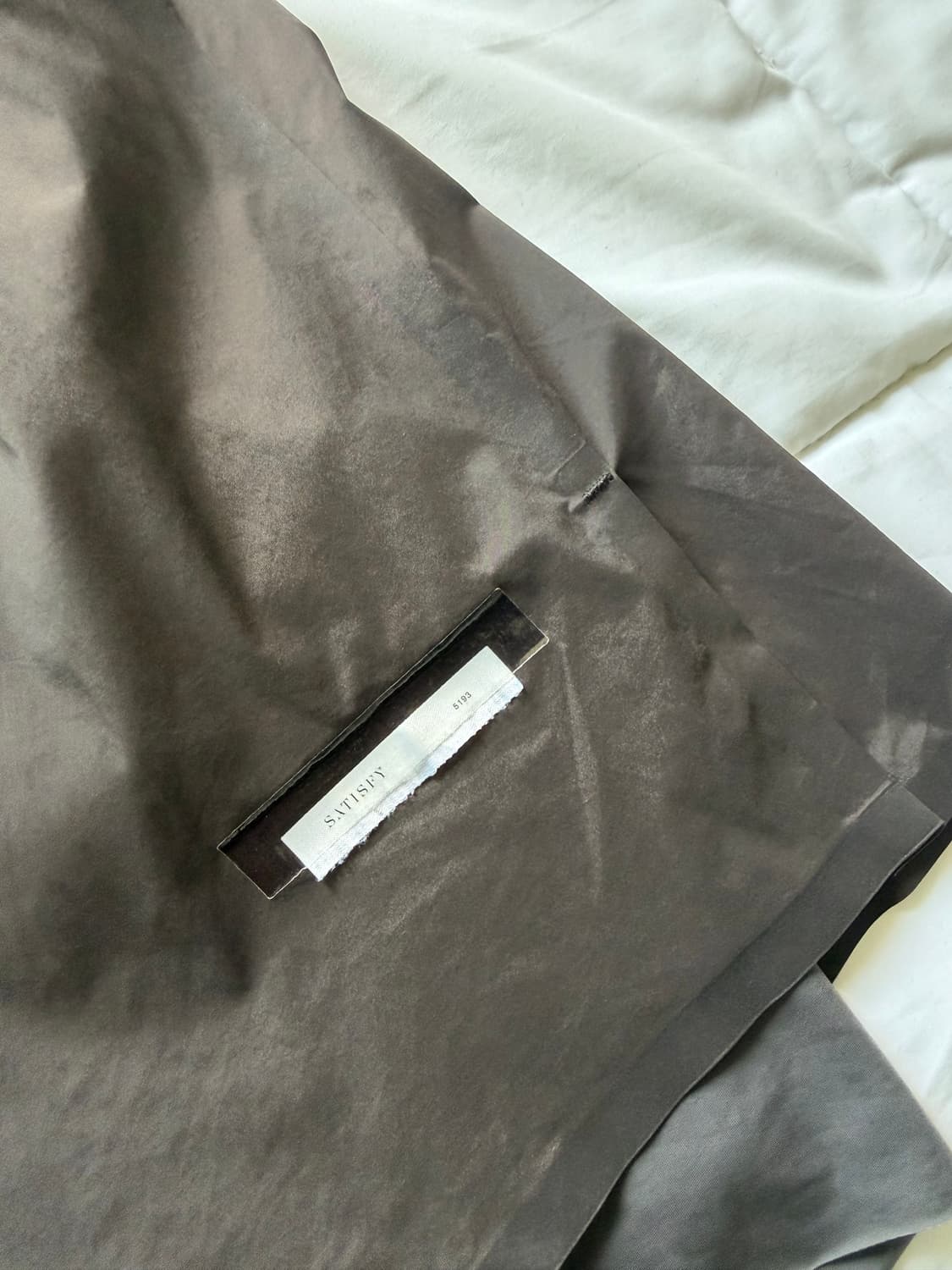 [L] 세티스파이 테크실크 8인치 숏츠 브라운 satisfy 상품이미지3