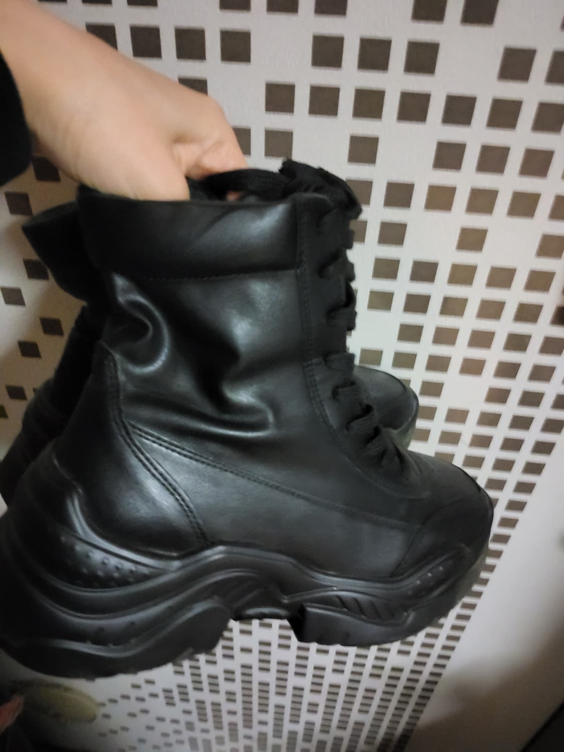 고스룩 블랙 레이스업 부츠 상품이미지2