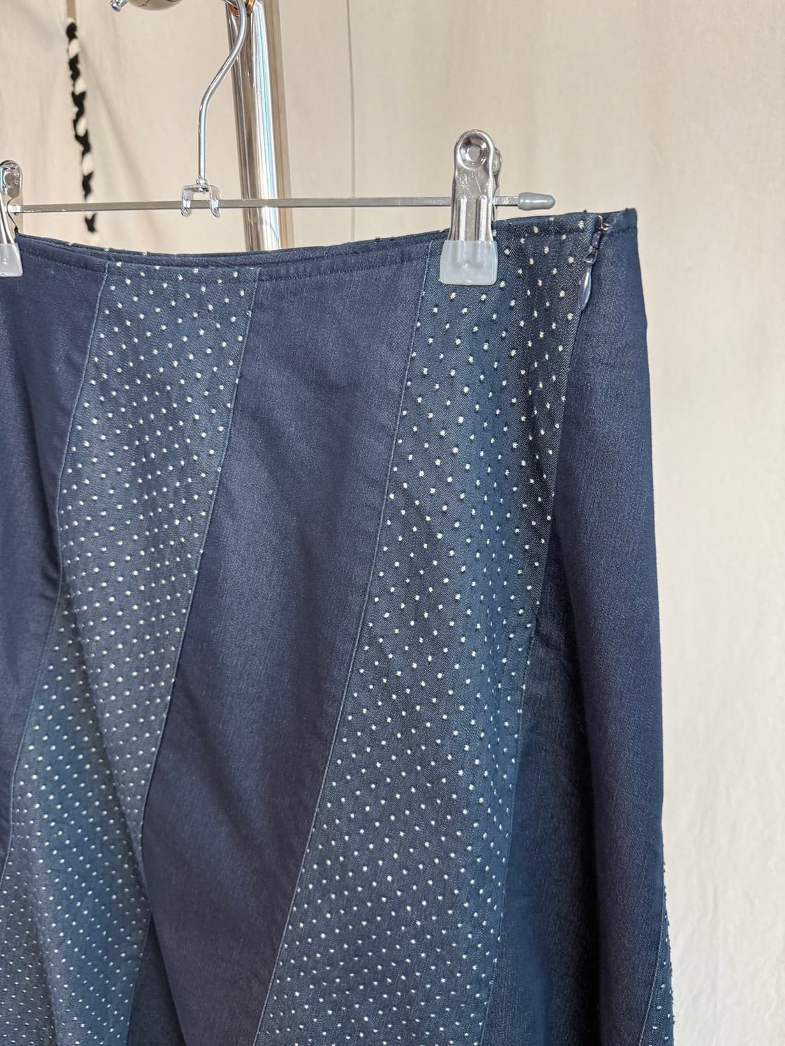 도트 절개라인 데님 미디스커트 상품이미지5