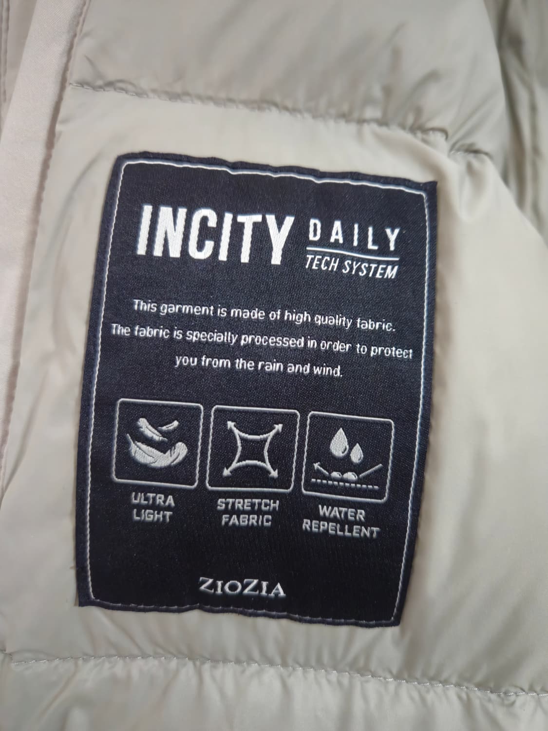 지오지아(ZIOZIA) 구스다운 패딩 하이넥코트 105사이즈 상품이미지4