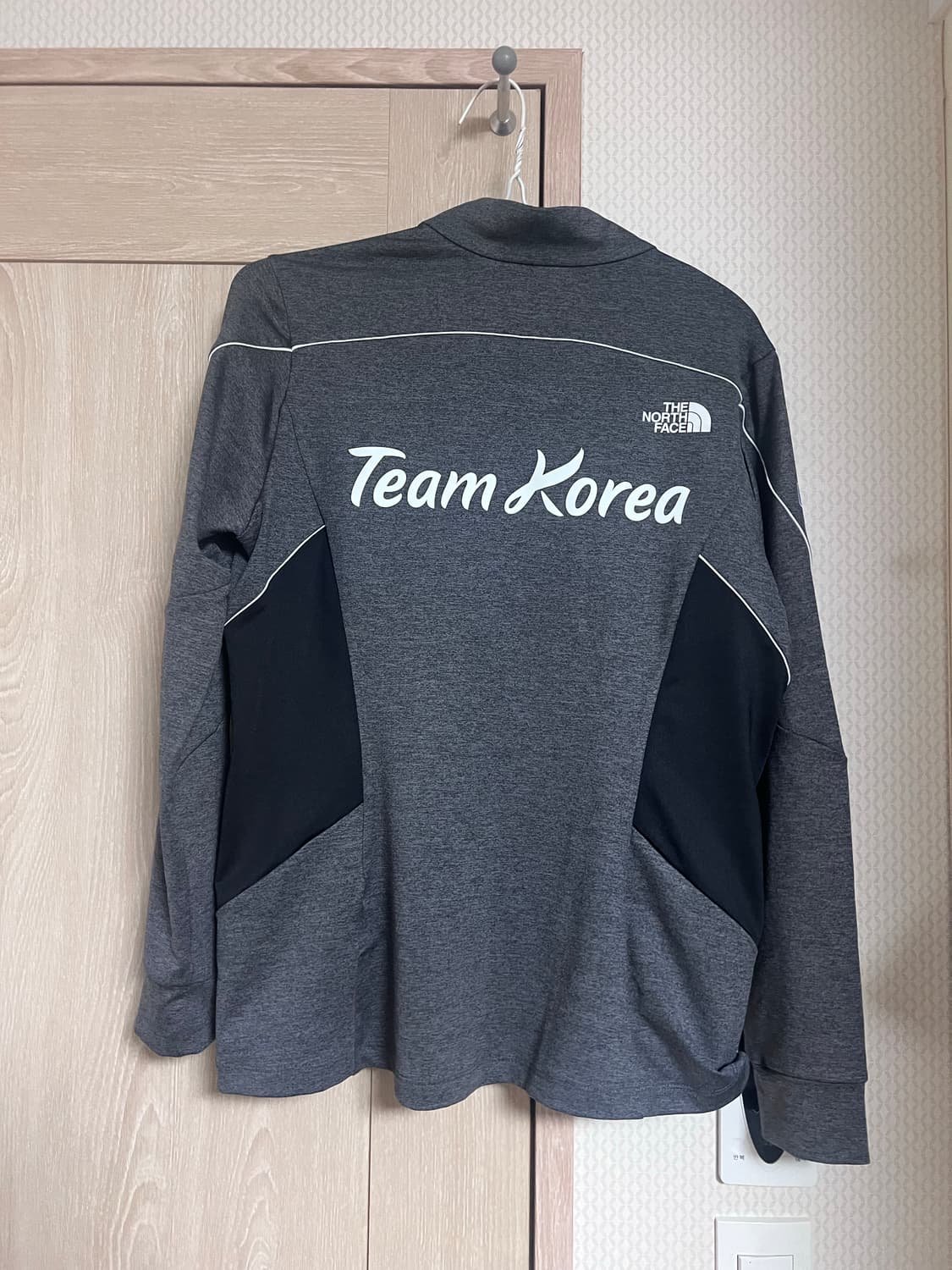 노스페이스 국가대표 팀코리아 그레이 트레이닝 져지 트랙탑 상품이미지2