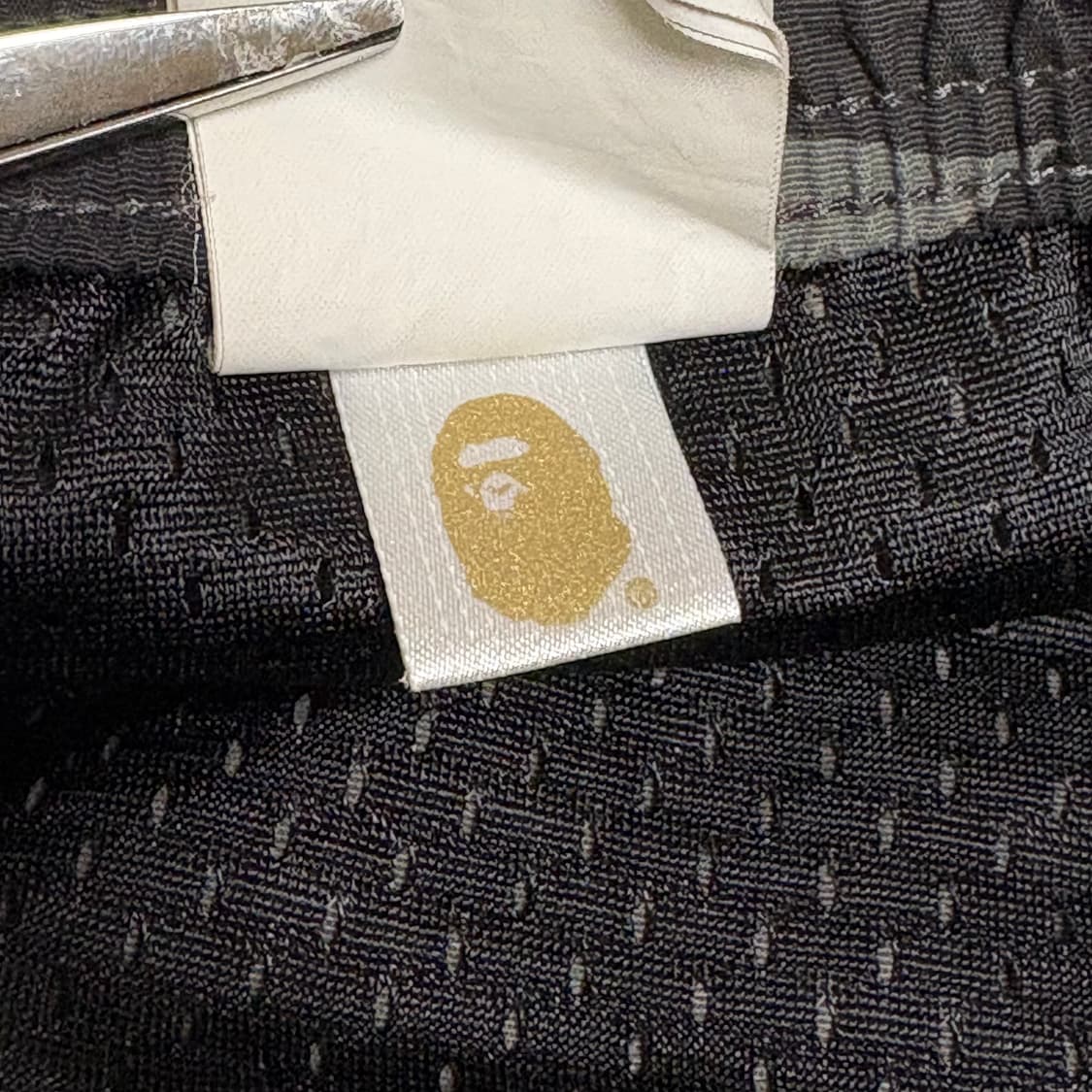 베이프 샤크 흑계 나일론 쇼츠 상품이미지6