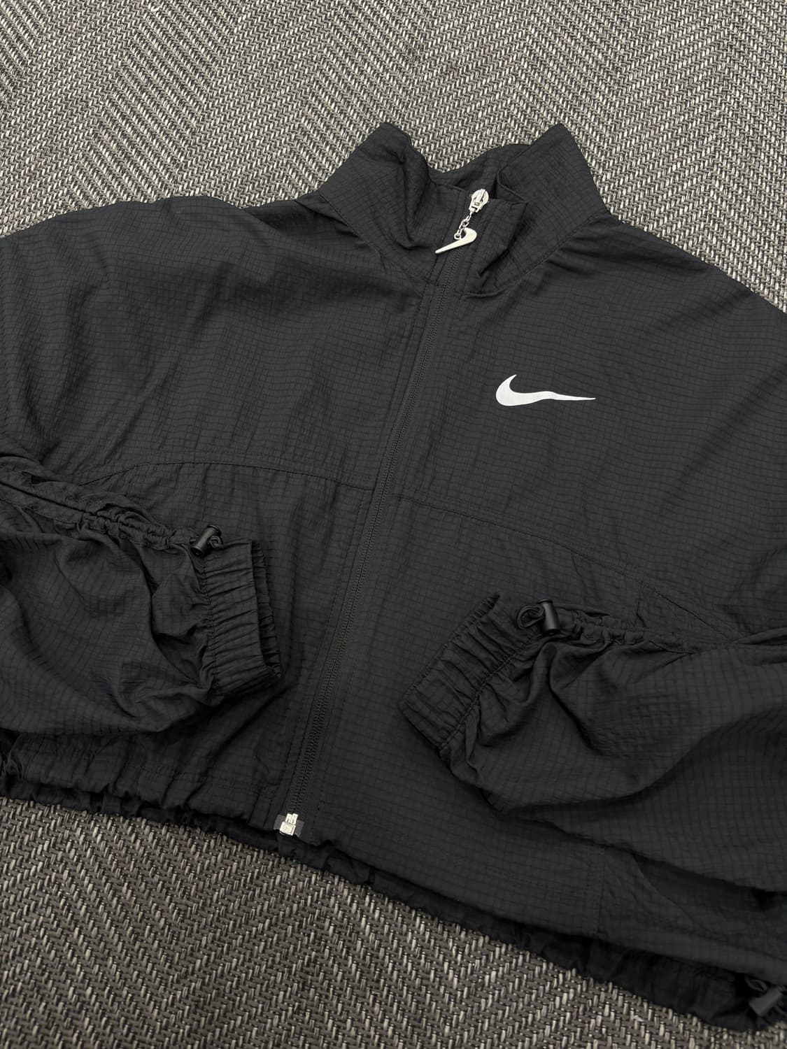 나이키 크롭 바람막이 블랙 상품이미지5