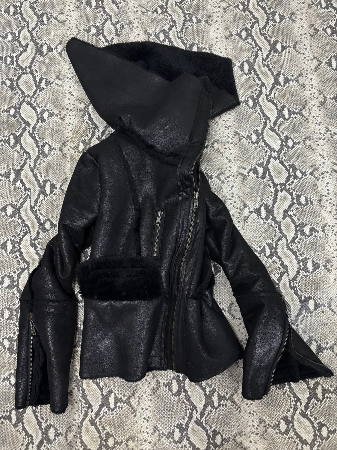 [🥷RARE🥷]Opium High-Neck Ekam LGB 상품이미지4