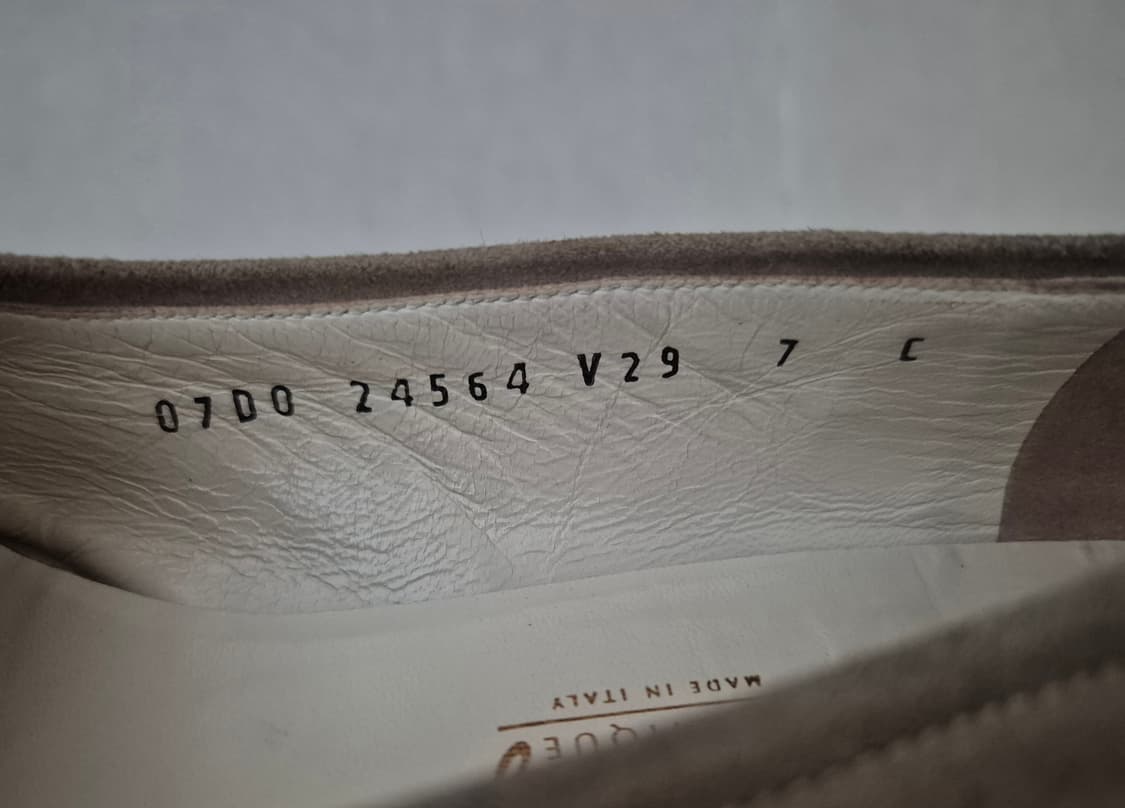 페라가모 스웨이드 로퍼 단화 상품이미지6