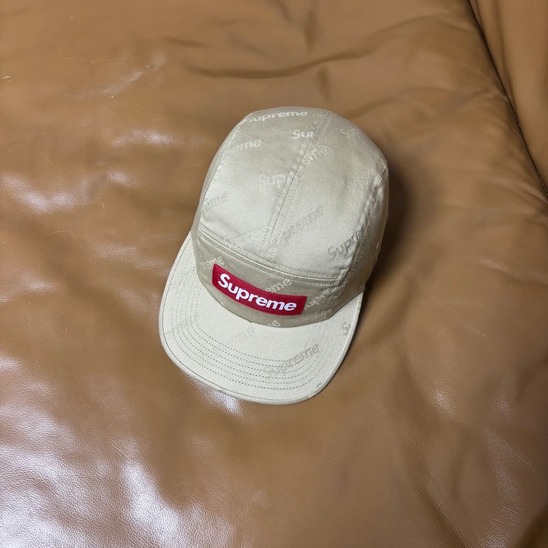 Supreme 슈프림 자카드 로고 워시드 탄 캠프캡 모자 (Tan) 상품이미지5