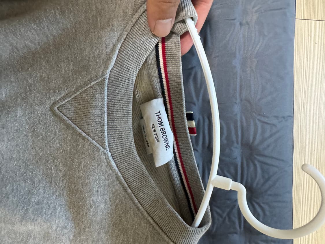 톰브라운4선완장맨투맨 5사이즈 상품이미지5