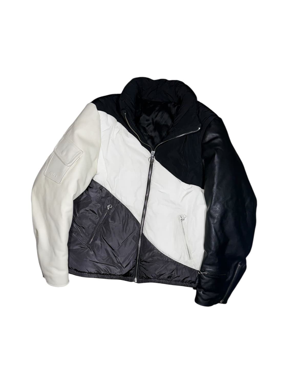 Eytys 이티스 레이저 레더 슬리브 패딩 상품이미지1