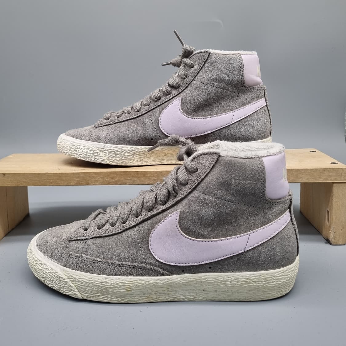 나이키 블레이저 스웨이드 미드225 상품이미지1