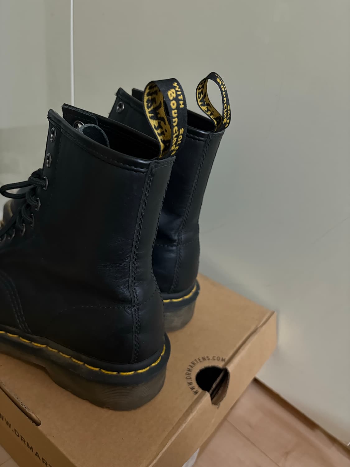 닥터마틴 8홀 상품이미지2