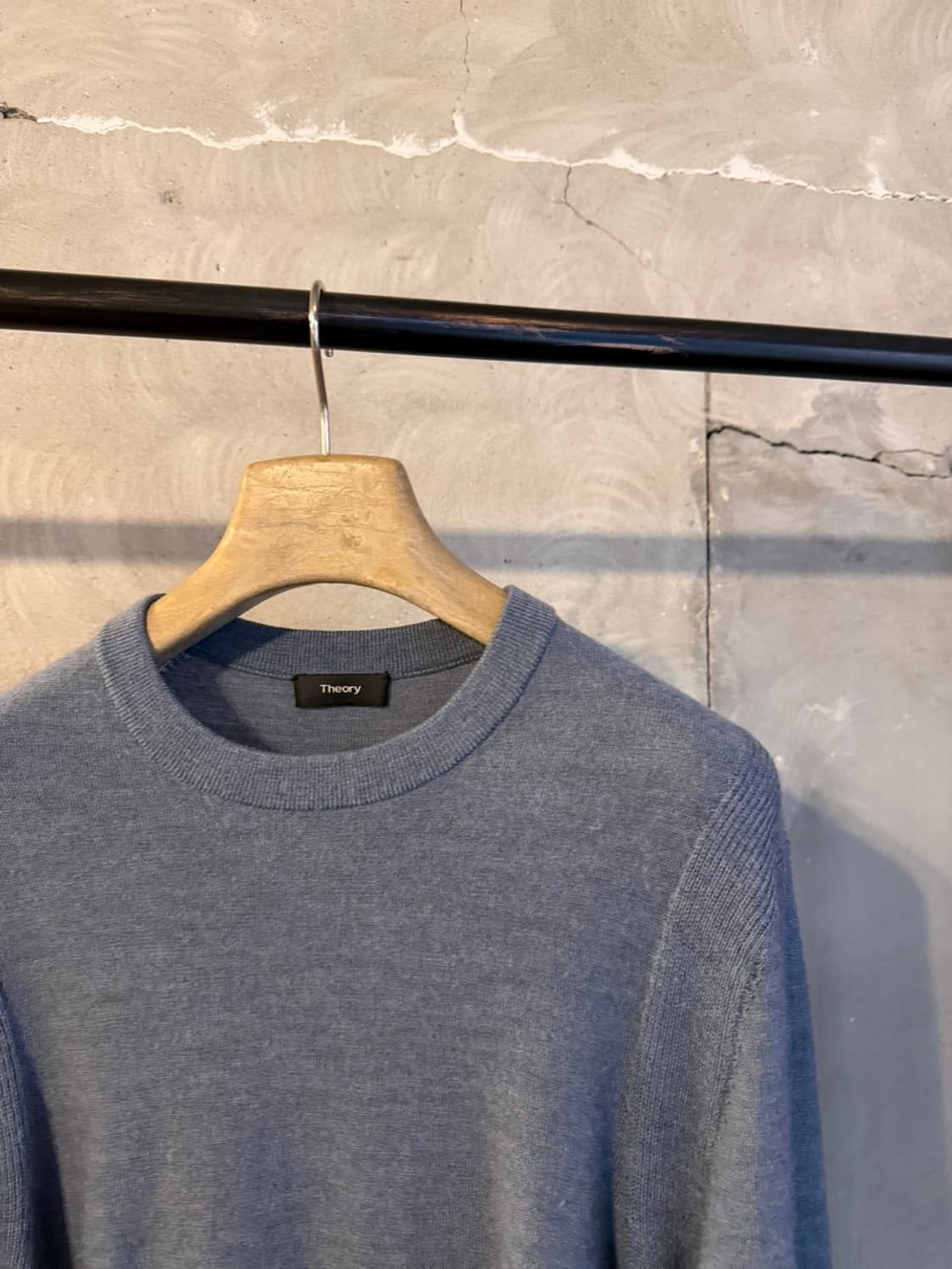 띠어리 크루넥 니트 100 상품이미지4