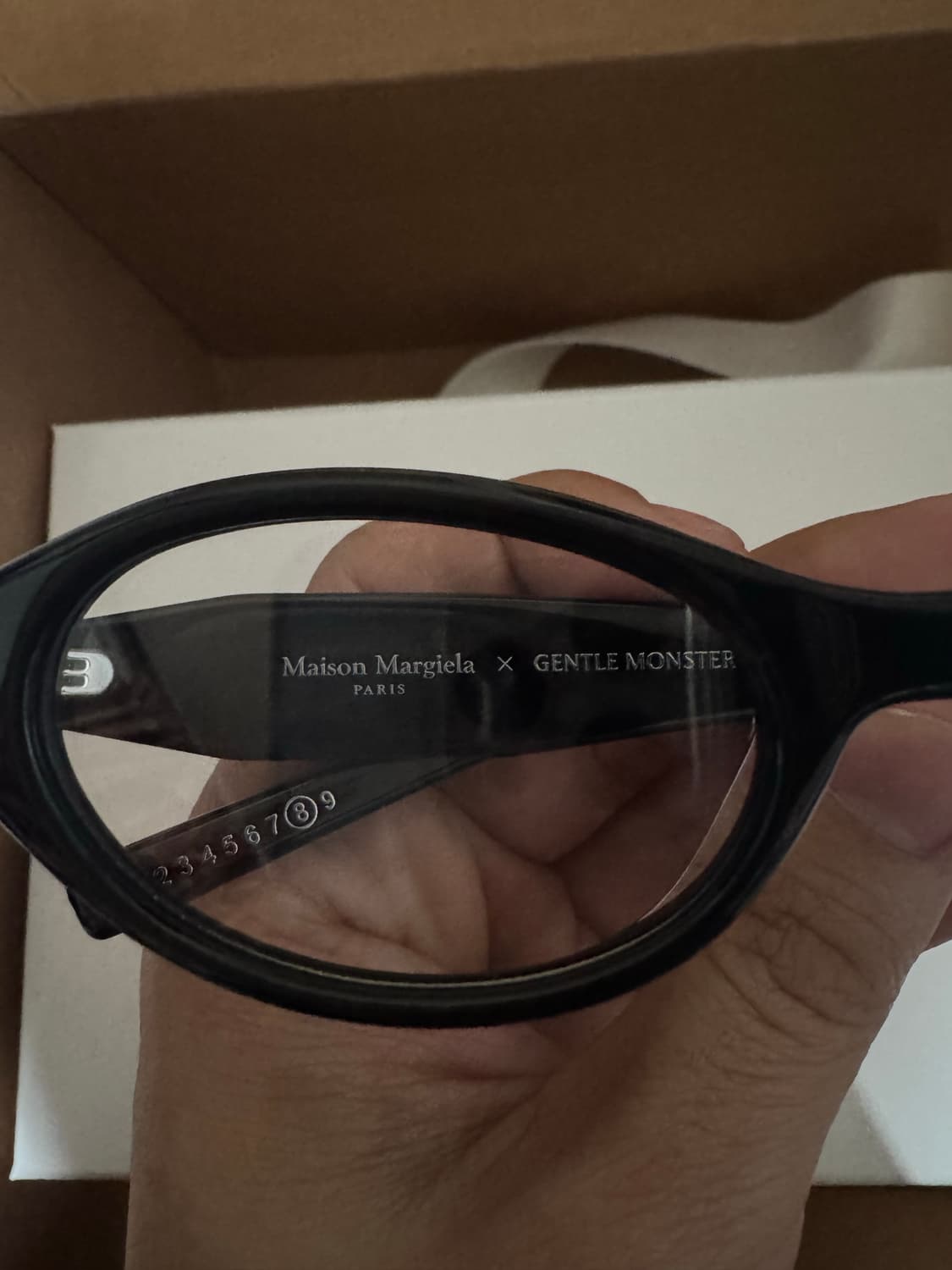 젠틀몬스터 마르지엘라 MM209 블랙클리어 상품이미지4