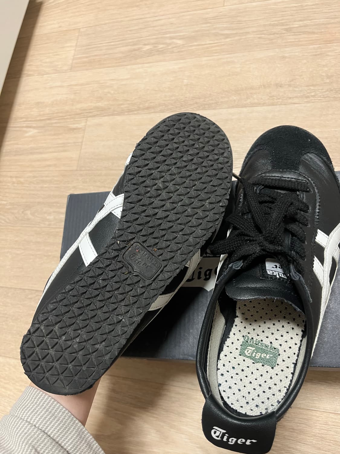 오니츠카 타이거 멕시코 66 블랙 225 상품이미지3