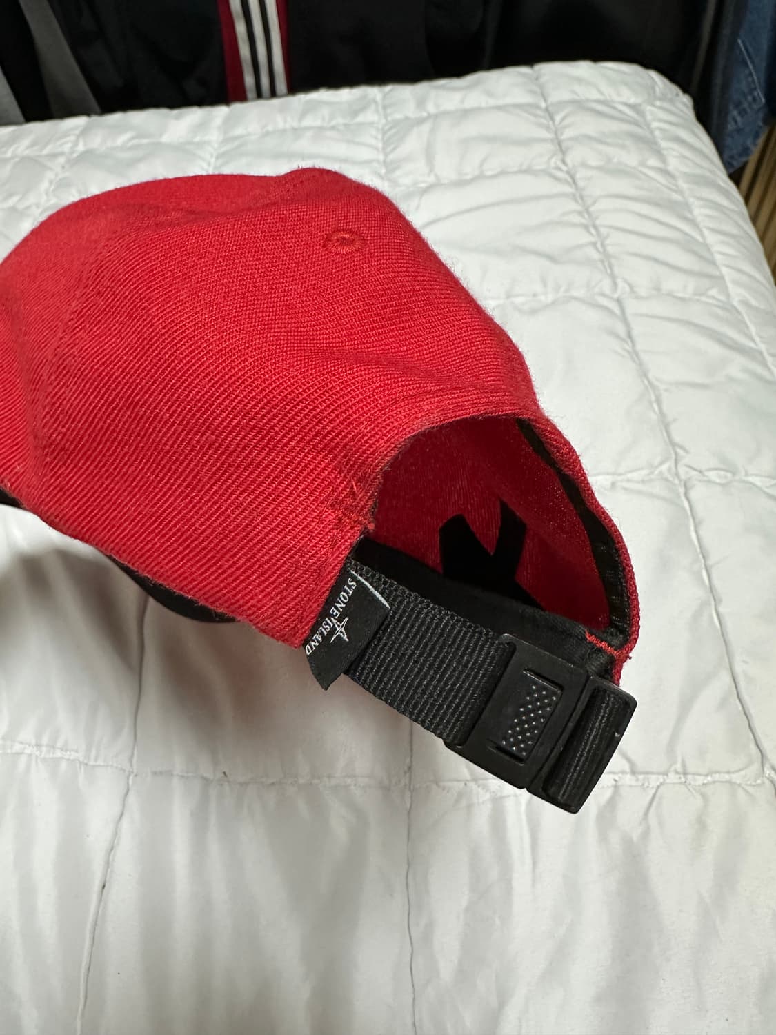 스톤아일랜드 모자 레드 상품이미지4