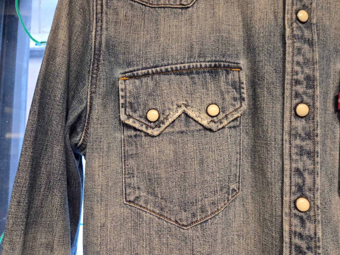 리바이스 디스트로이드 데님 셔츠 상품이미지8