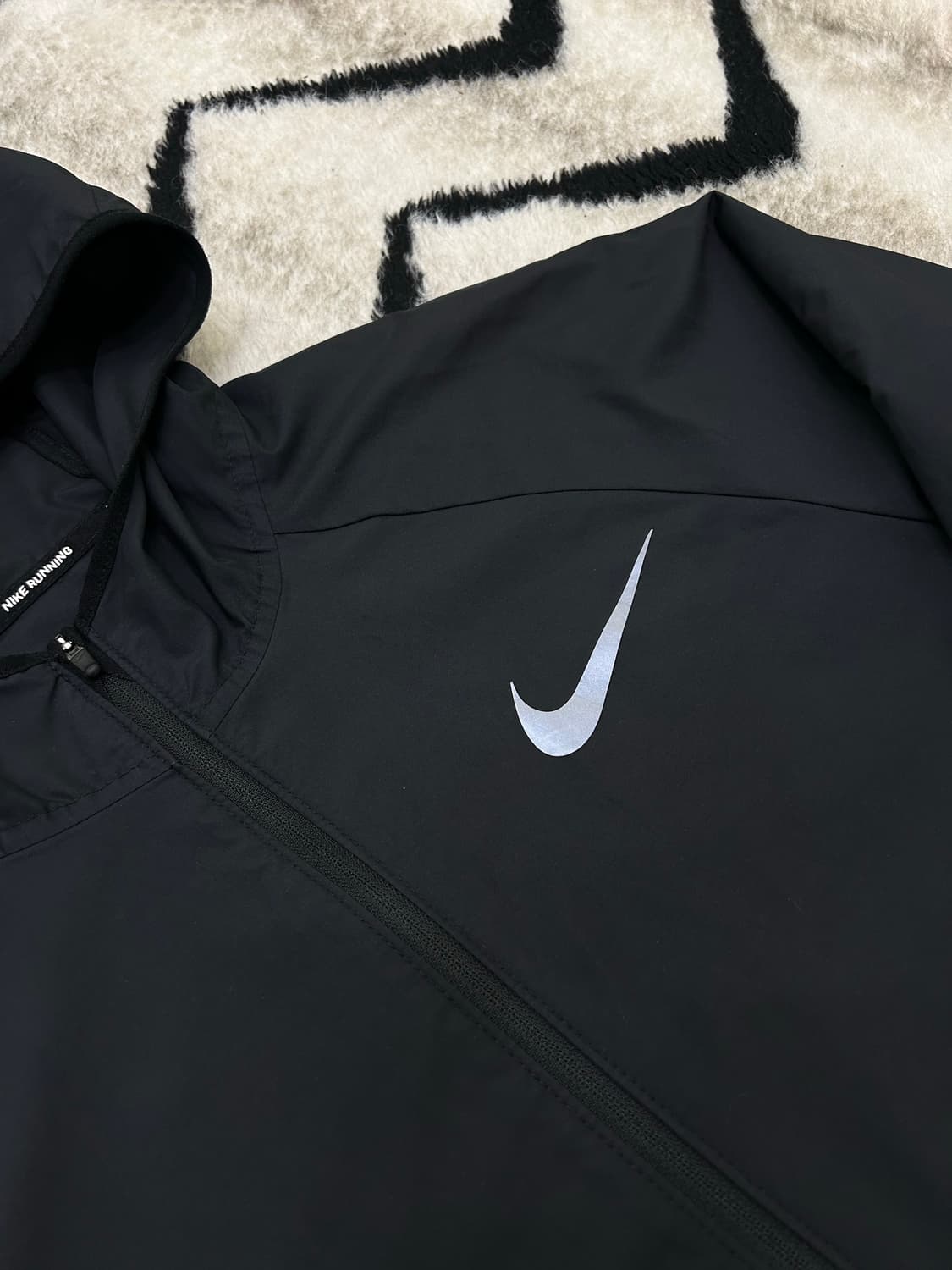 [M]나이키 런닝 에센셜 후드 바람막이/블랙 상품이미지1