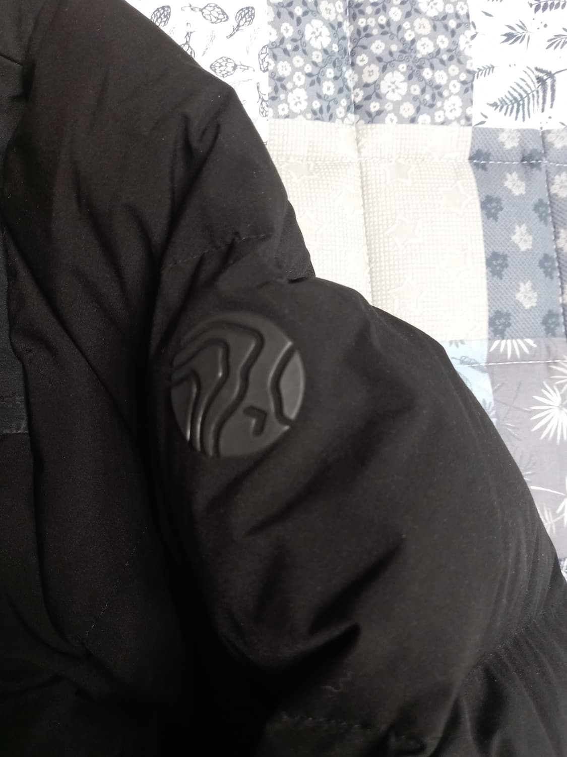 디스커버리 다운패딩 블랙   100 상품이미지3