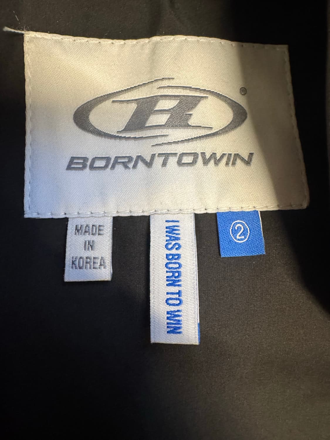 새상품) 본투윈 크롬로고 바람막이 블랙 2사이즈 상품이미지6