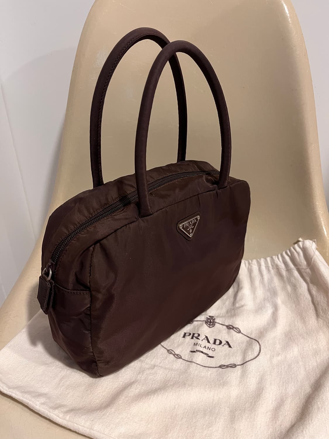 Prada 프라다 테수토 나일론 패딩 토트백  상품이미지9