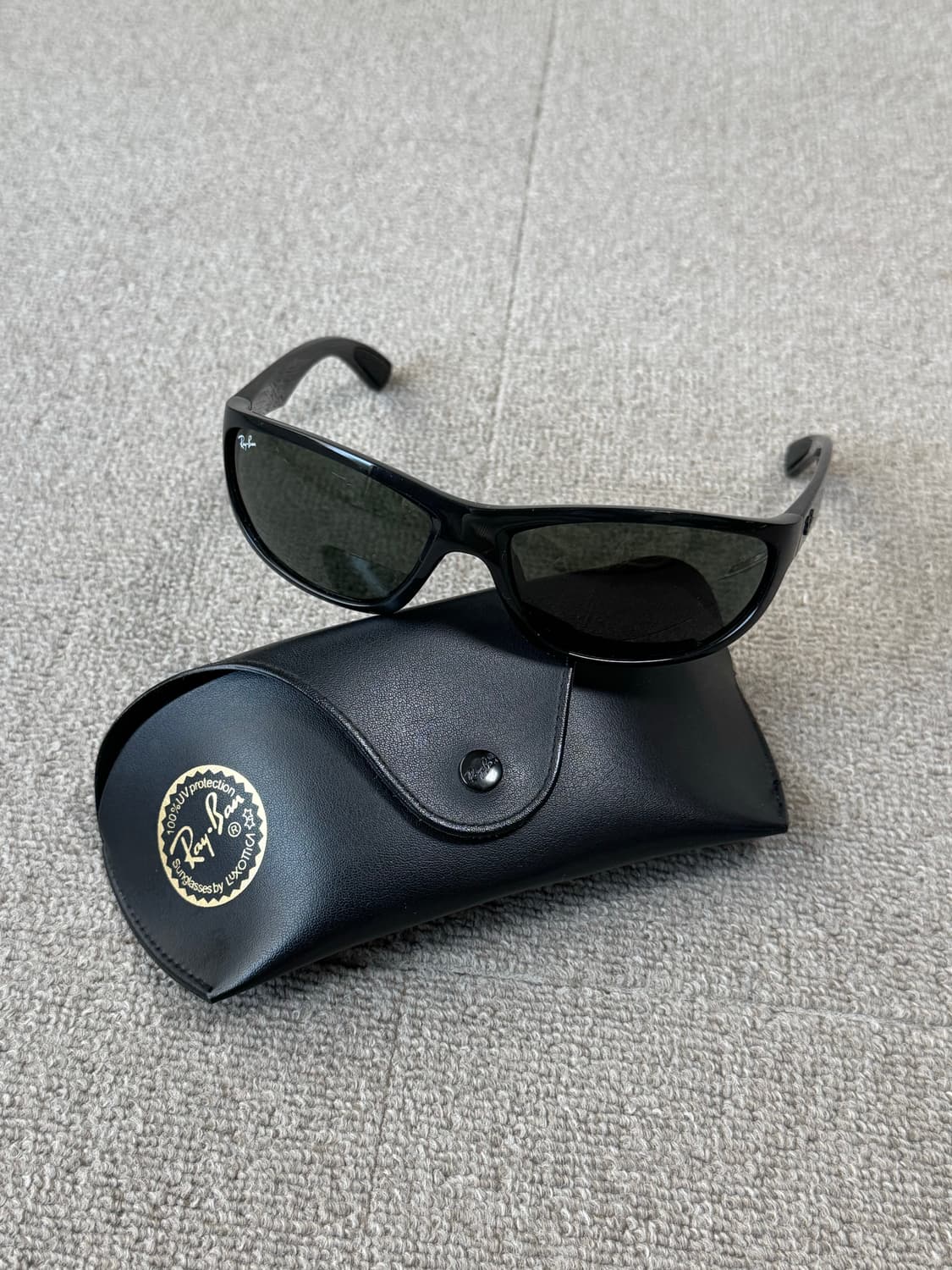 레이밴 RB4188 선글라스 상품이미지1