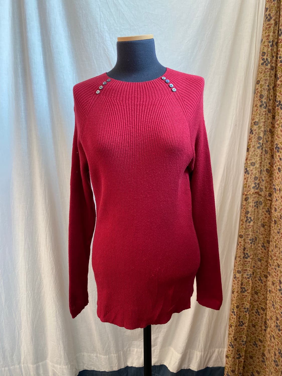 레드 단추디테일 니트탑(M-L) 상품이미지3