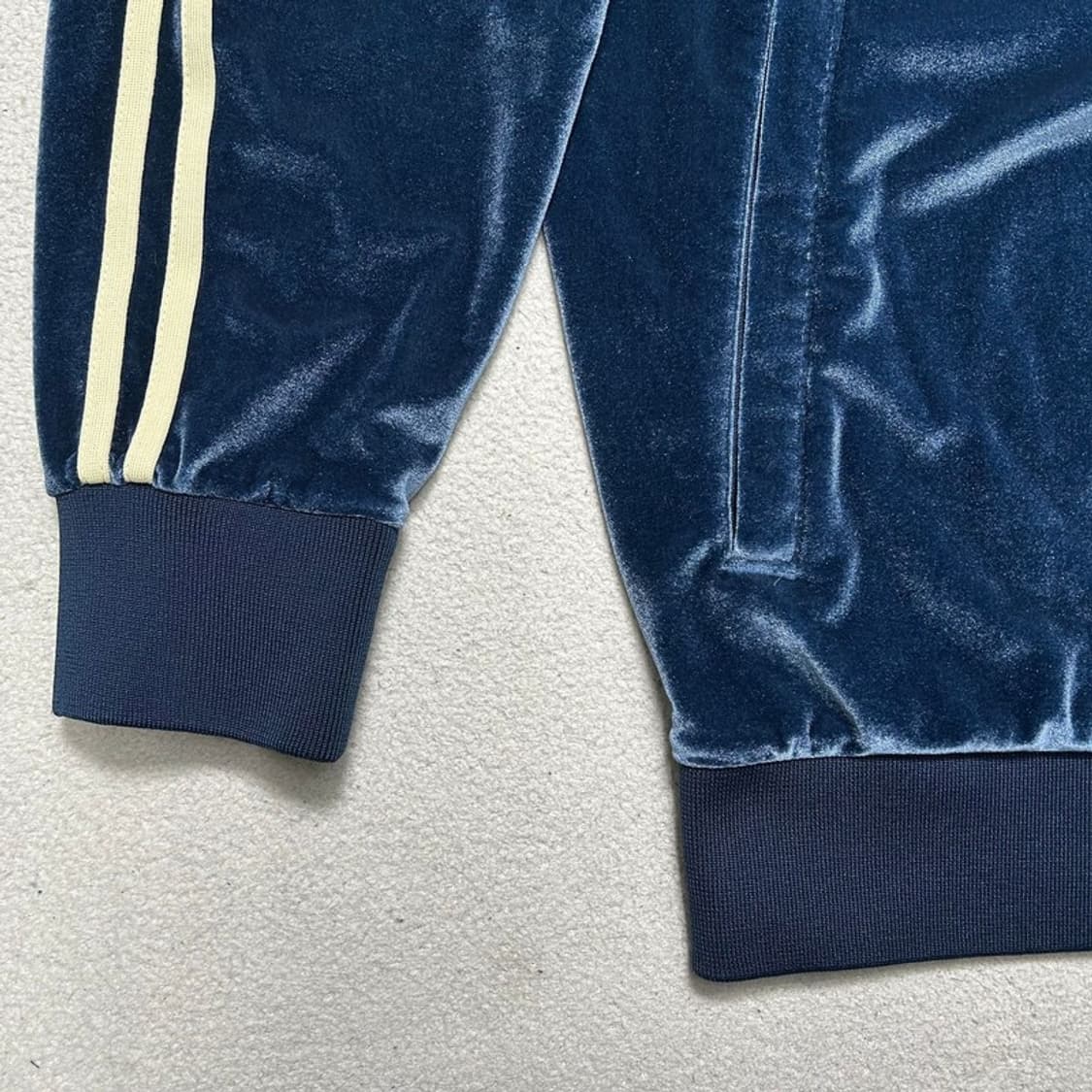 널디 벨벳 트랙 탑 네이비 L 상품이미지3