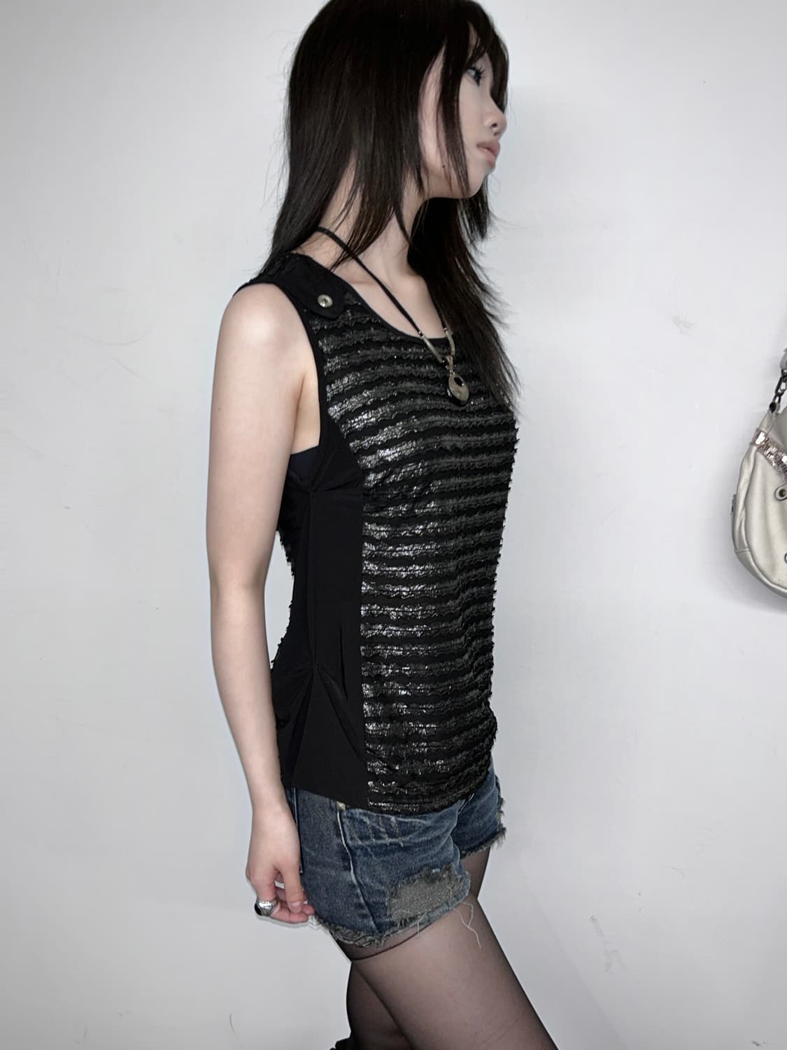 Button Point Glitter Shirring Sleeveless 상품이미지1