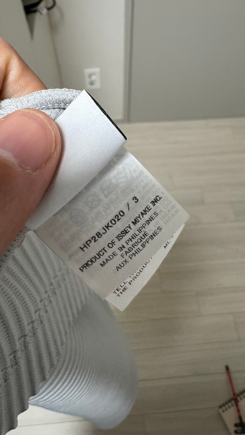 [3] 옴므 플리세 이세이 미야케 반팔 티셔츠 라이트 그레이 상품이미지6