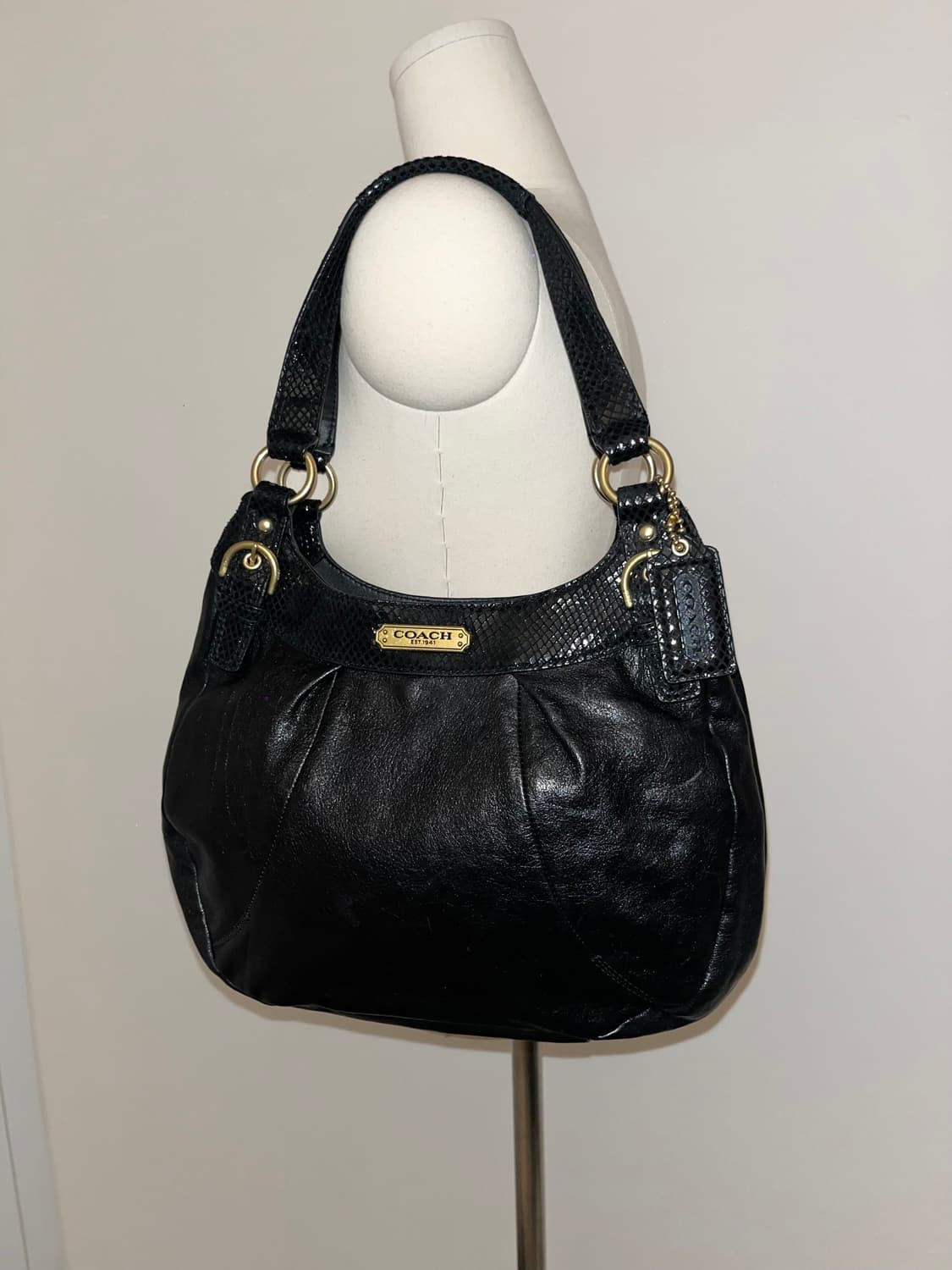 Coach allblack spangle shoulder bag 상품이미지2