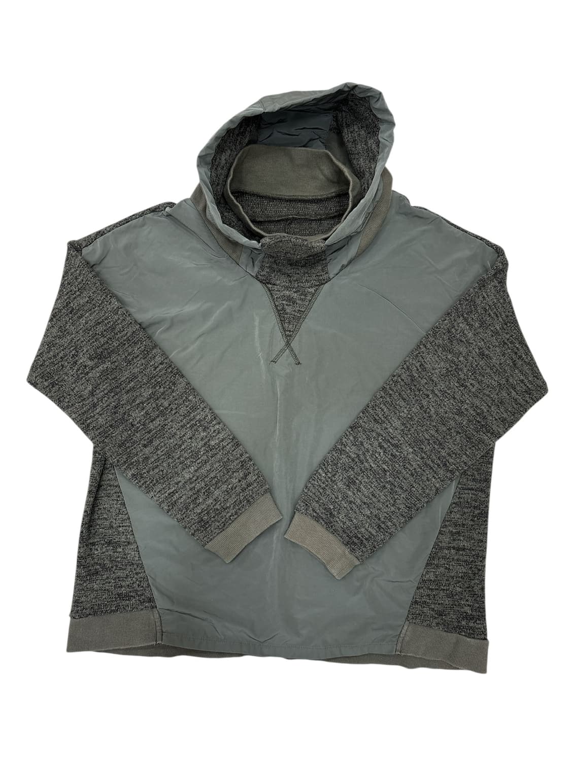 오버하이넥 디테일 긴팔티 상품이미지3