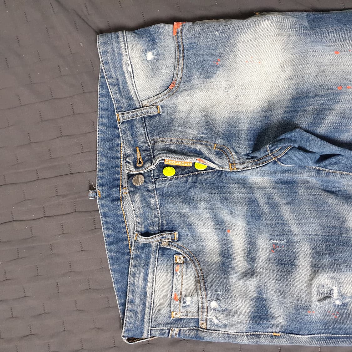 디스퀘어드2 네온 청바지 상품이미지3