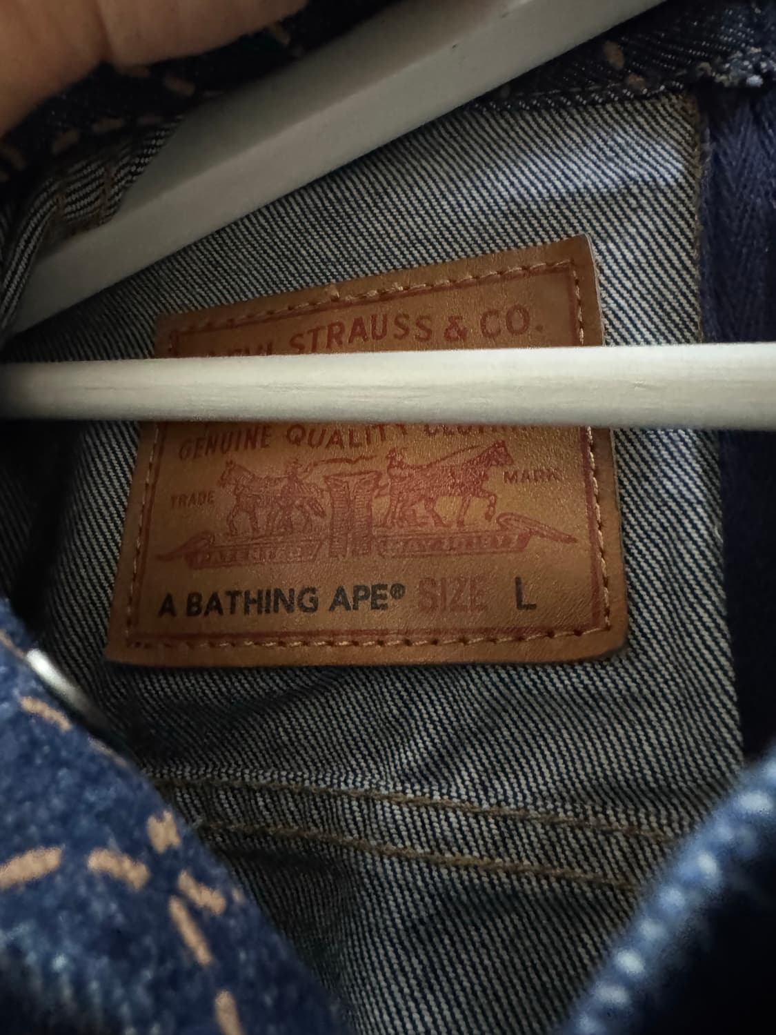 베이프 x 리바이스 카모 트러커 자켓 인디고 L 상품이미지3