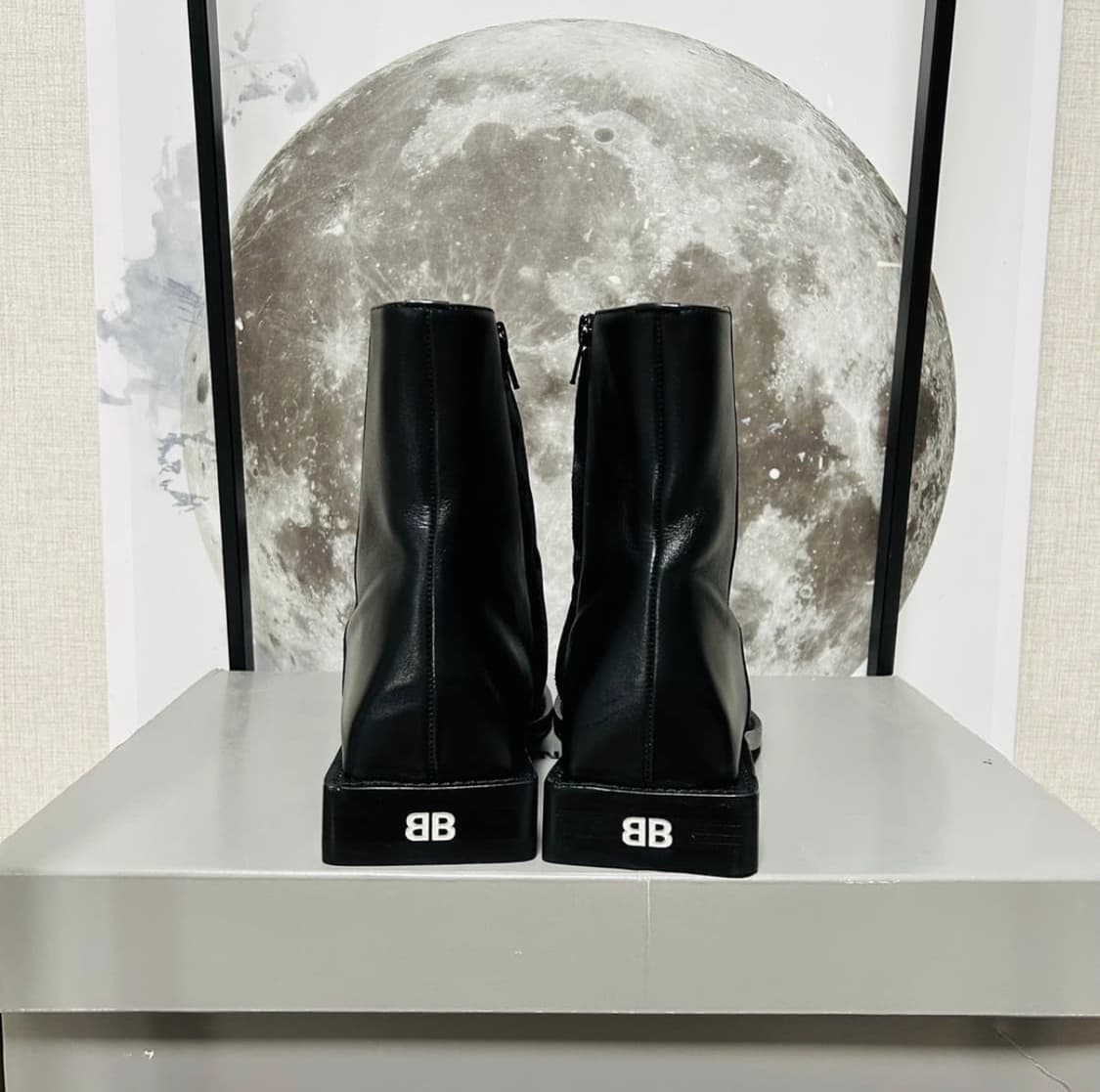Balenciaga leather boots 발렌시아가 스퀘어토 레더부츠 상품이미지3