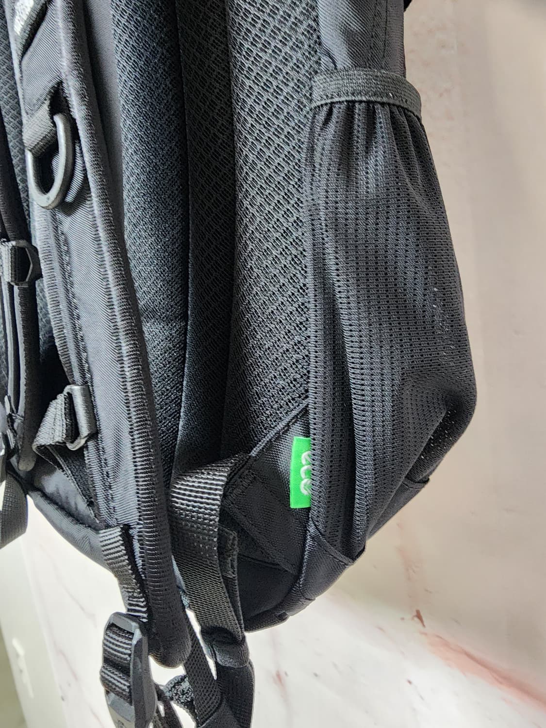 노스페이스 미니샷 블랙 백팩입 상품이미지9